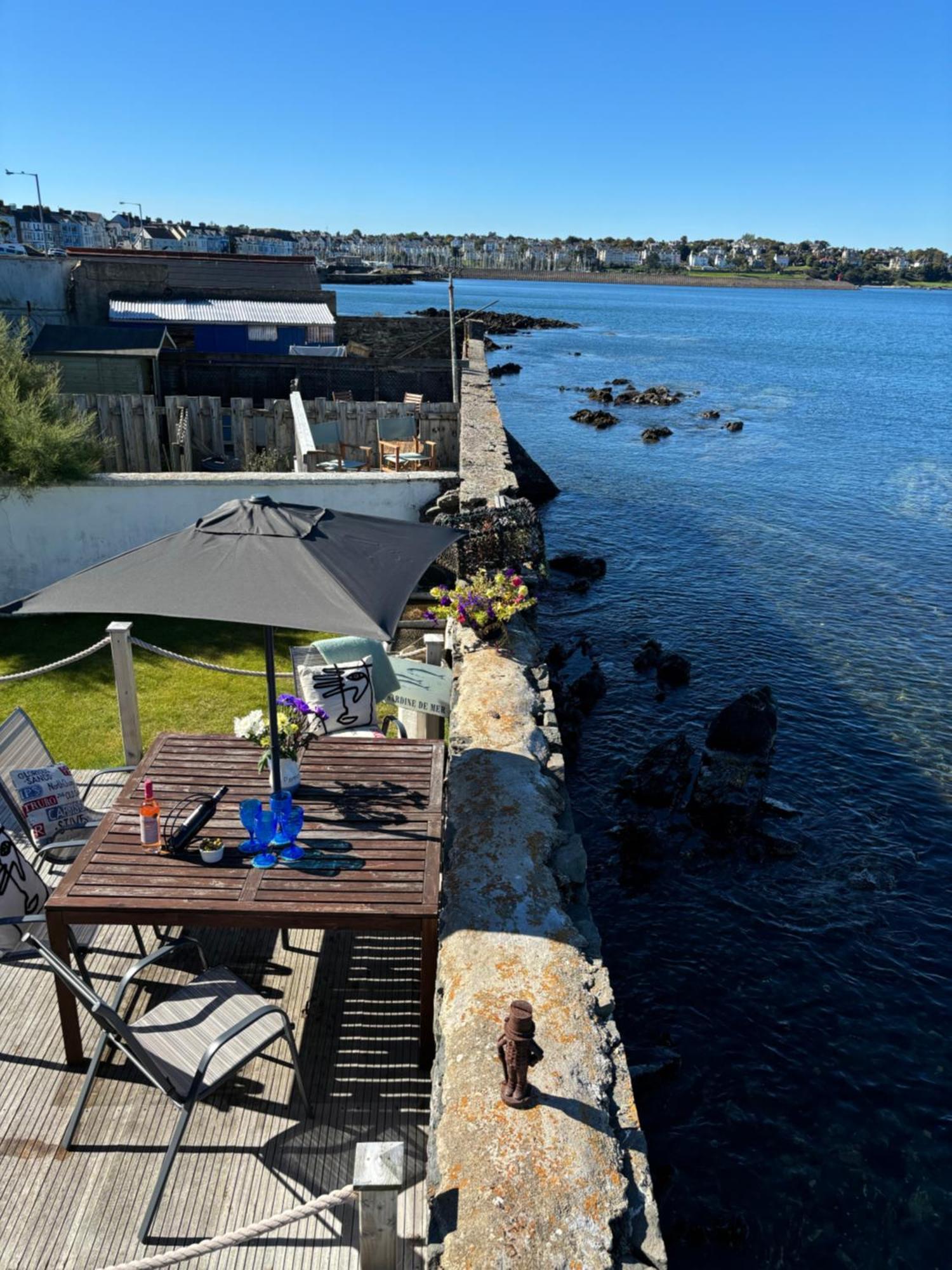Splash Cottage Beach House With Sea Lapping Garden Bangor  Exterior foto
