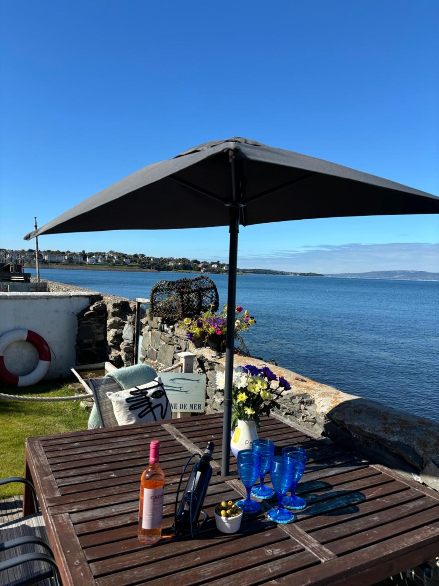 Splash Cottage Beach House With Sea Lapping Garden Bangor  Exterior foto